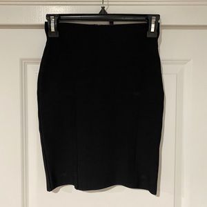 Guess black pencil skirt size small